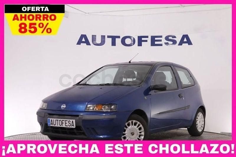 Usado Fiat Punto Dynamic 80 CV (58 kW) 2003 Azul Utilitario