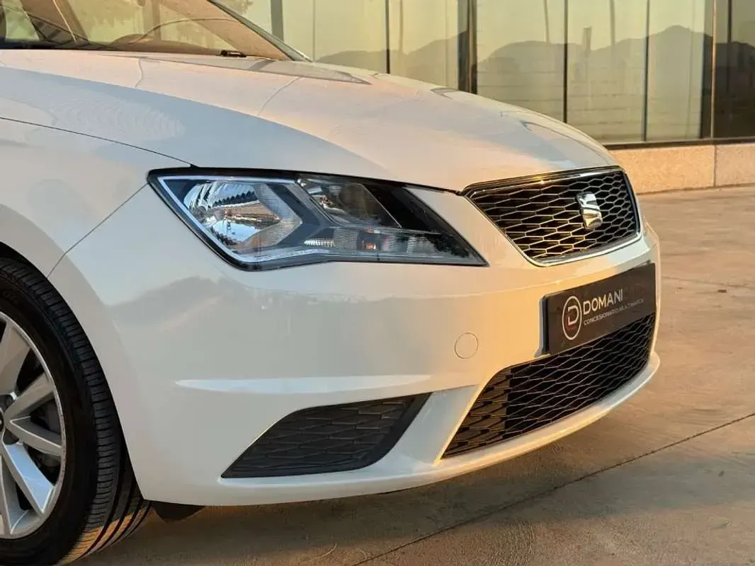 Usado Seat Toledo Style 90 CV (66 kW) 2014 Blanco Utilitario