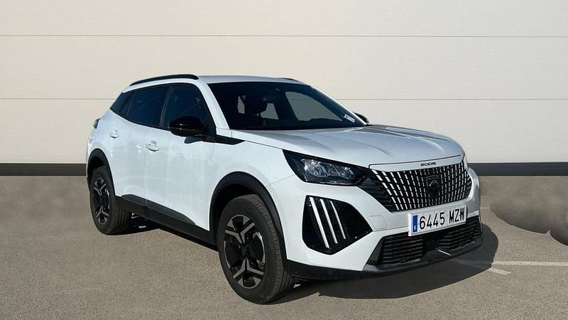 Usado Peugeot 2008 Allure 145 CV (106 kW) 2025 Blanco SUV