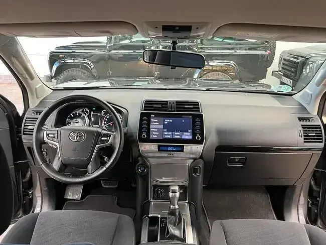 Używany Toyota Land Cruiser 204 KM (150 kW) 2021 Szary SUV