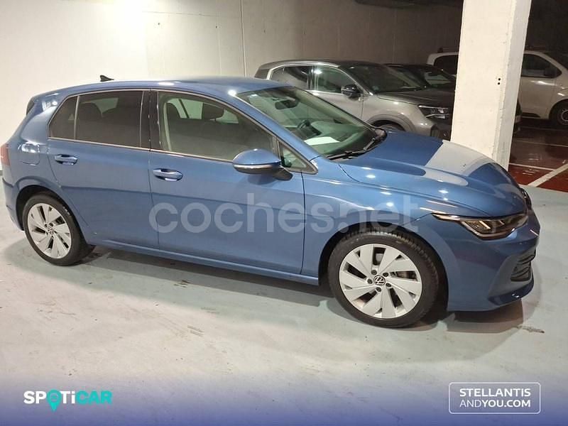 Usado VW Golf VIII 115 CV (84 kW) 2025 Azul Berlina