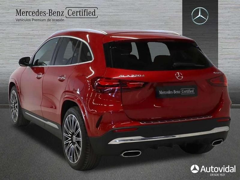 Usado Mercedes GLA220 190 CV (139 kW) 2024 Rojo SUV
