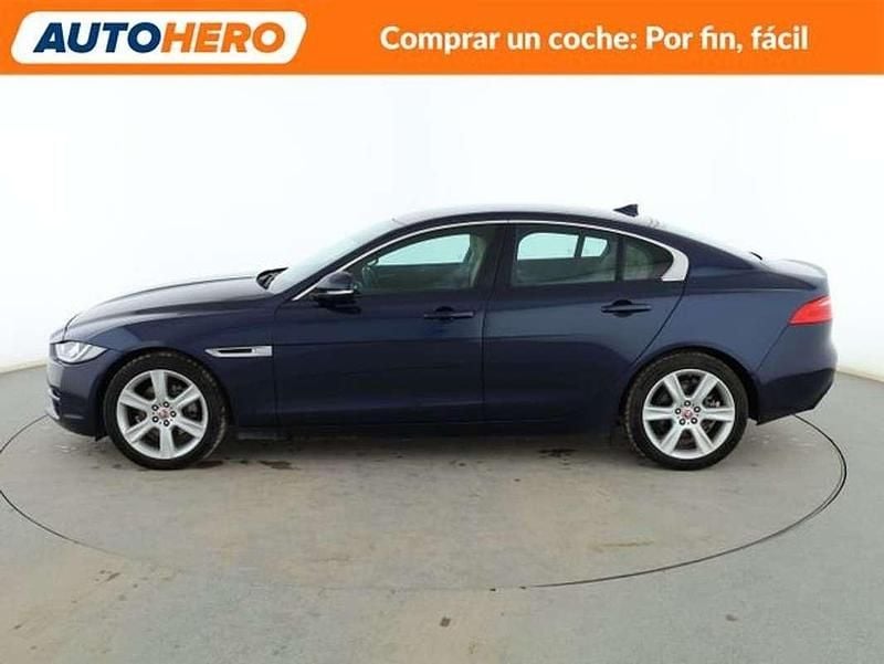 Usado Jaguar XE Pure 179 CV (131 kW) 2015 Azul Berlina