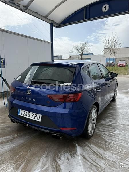 Usado Seat Leon FR 125 CV (91 kW) 2018 Azul Berlina