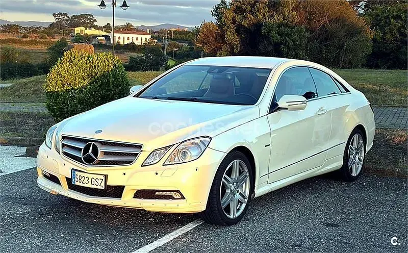 Usado Mercedes E350 231 CV (169 kW) 2010 Blanco Coupe