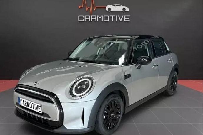 Gris Usado 2023 Mini Cooper Utilitario | 25.900 € (Un poco caro) - Imagen 1/4