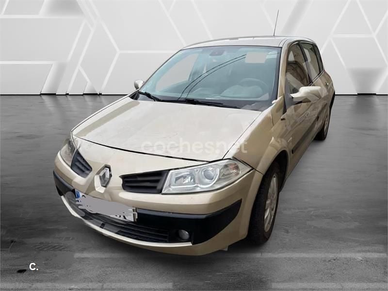 Usado Renault Mégane II Dynamique 105 CV (77 kW) 2006 Beige Berlina