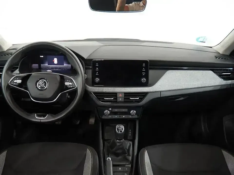 Usado Skoda Kamiq Selection 116 CV (85 kW) 2025 Blanco SUV