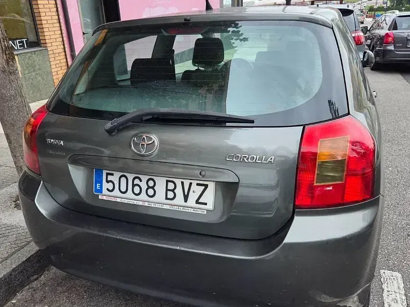 Usado Toyota Corolla Sol 116 CV (85 kW) 2003 Beige Berlina