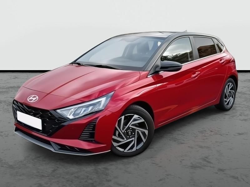 Usado Hyundai i20 Blackline 100 CV (73 kW) 2025 Rojo dragón (techo negro) Utilitario