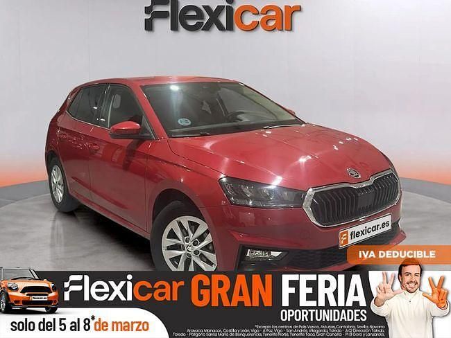 Usado Skoda Fabia Selection 95 CV (69 kW) 2024 Rojo Utilitario