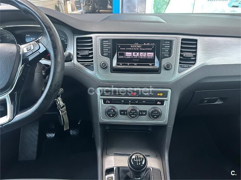 Negro Usado 2015 VW Golf Sportsvan Advance Monovolumen | 11.200 € (Precio justo) - Imagen 1/4