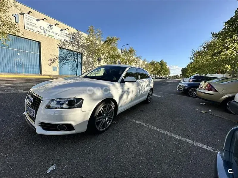 Usado Audi A3 Ambition 160 CV (117 kW) 2011 Blanco Utilitario