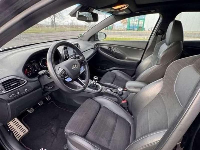 Usado Hyundai i30 275 CV (202 kW) 2019 Negro Utilitario