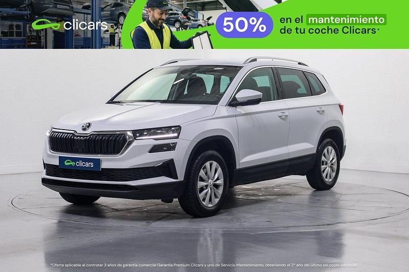Usado Skoda Karoq Ambition 110 CV (80 kW) 2022 Blanco SUV