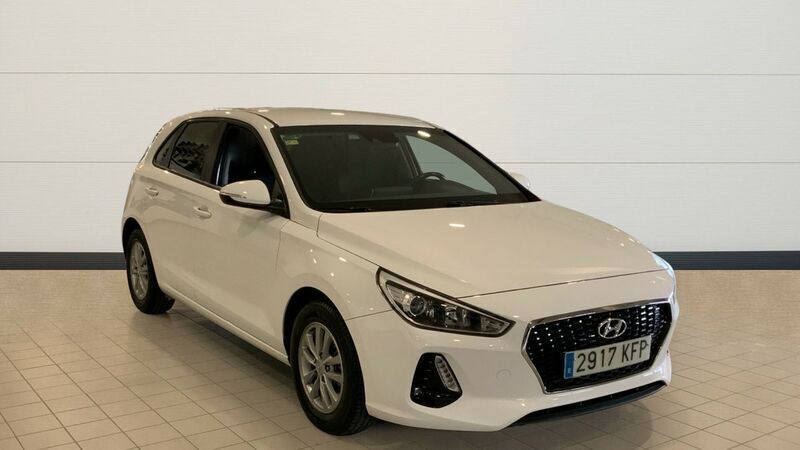 Blanco Usado 2017 Hyundai i30 Utilitario | 14.000 € (Precio justo) - Imagen 1/4