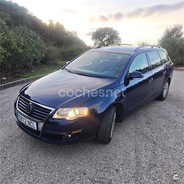Usado VW Passat 140 CV (102 kW) 2009 Azul Familiar