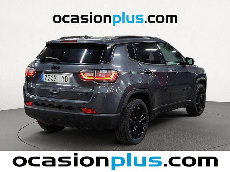Usado Jeep Compass Limited 130 CV (95 kW) 2022 Gris SUV