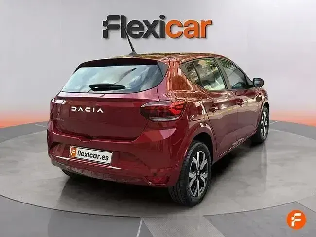 Usado Dacia Sandero Expression 101 CV (74 kW) 2023 Rojo Berlina