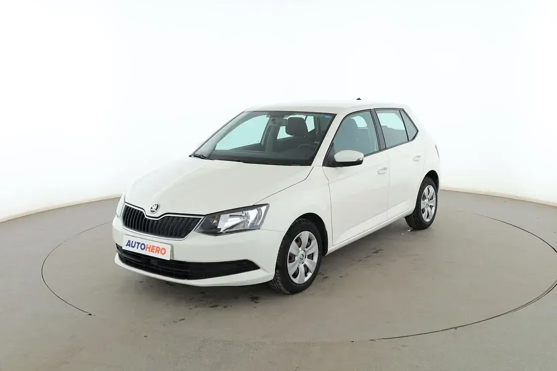 Usado Skoda Fabia Ambition 60 CV (44 kW) 2015 Berlina