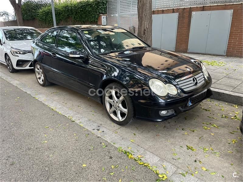 Usado Mercedes C200 Sport Edition 122 CV (89 kW) 2005 Negro Berlina