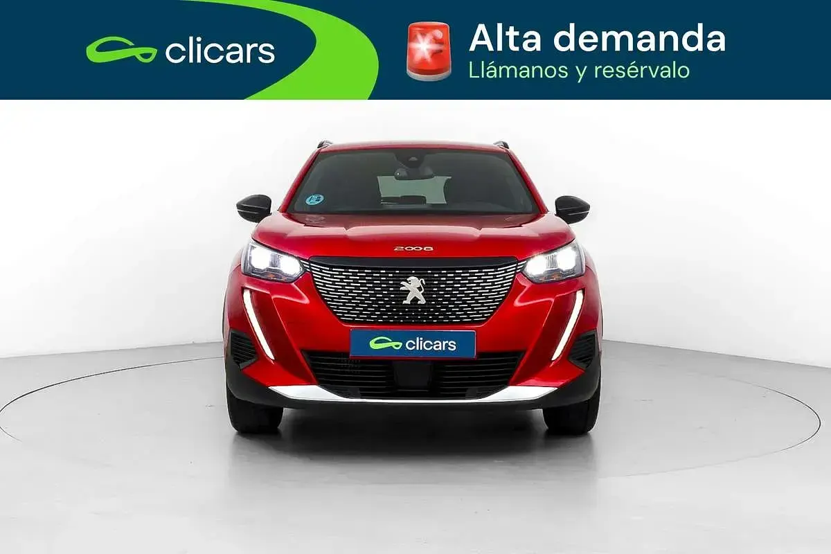 Usado Peugeot 2008 Allure 131 CV (96 kW) 2023 Rojo SUV