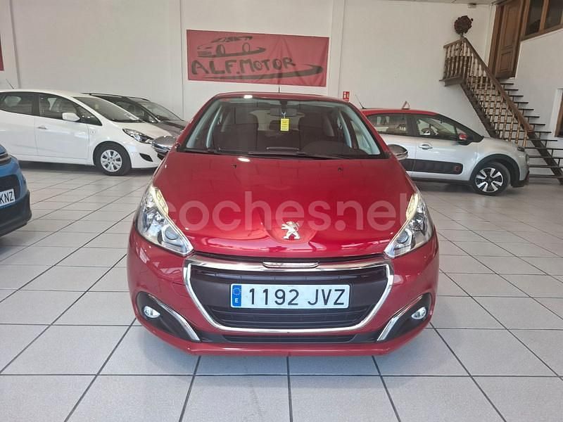 Usado Peugeot 208 Style 75 CV (55 kW) 2016 Rojo Utilitario