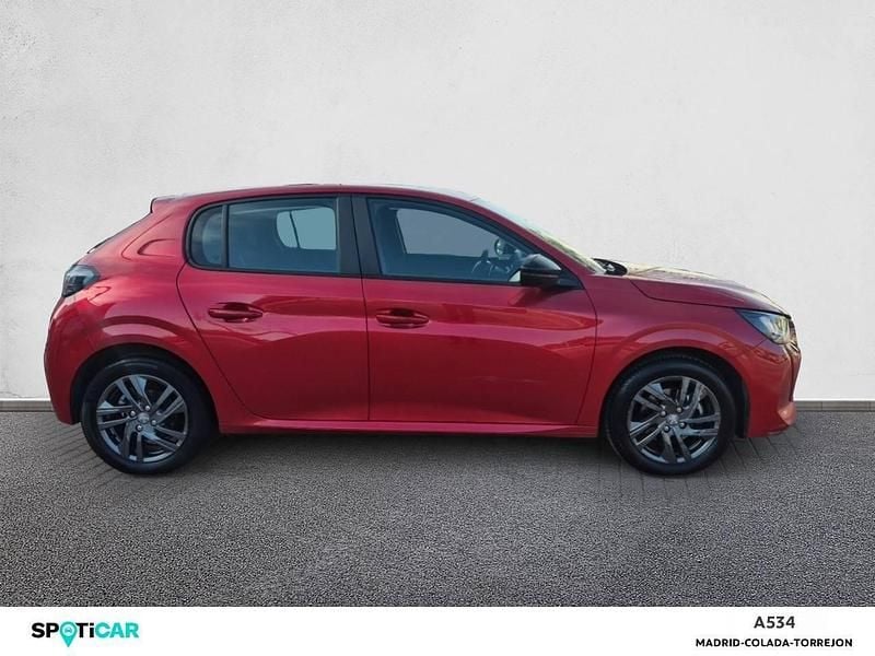 Usado Peugeot 208 Active 100 CV (73 kW) 2022 Rojo Utilitario