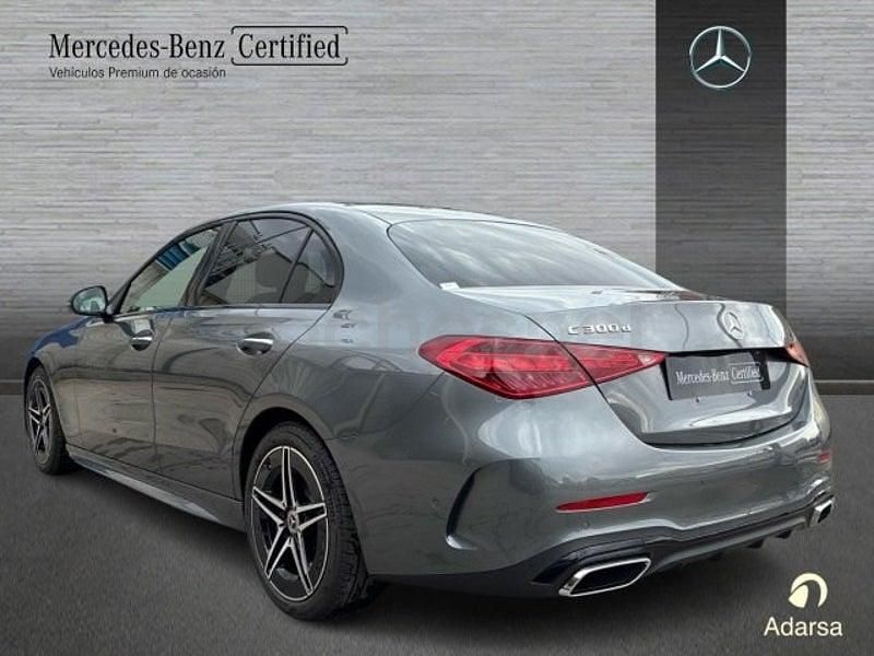 Usado Mercedes C300e 265 CV (194 kW) 2025 Gris / plata Berlina