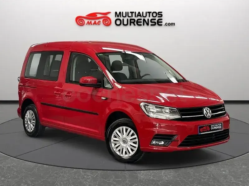 Usado VW Caddy California 102 CV (75 kW) 2020 Rojo Monovolumen