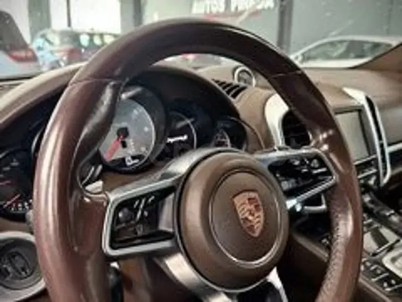 Usado Porsche Cayenne 385 CV (283 kW) 2015 Marrón SUV
