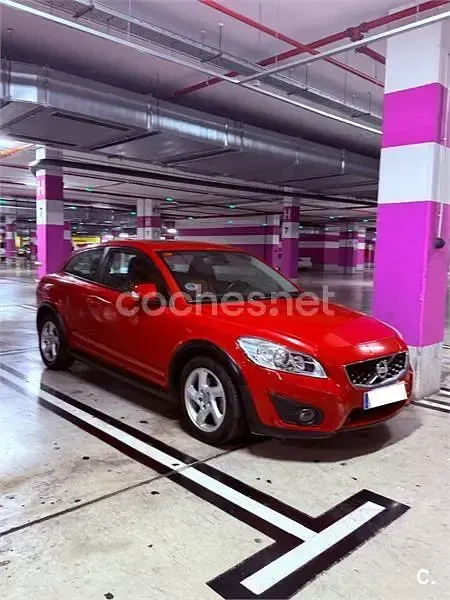 Usado Volvo C30 Momentum 136 CV (100 kW) 2010 Rojo Utilitario