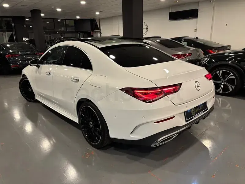 Usado Mercedes CLA200 163 CV (119 kW) 2019 Blanco Berlina