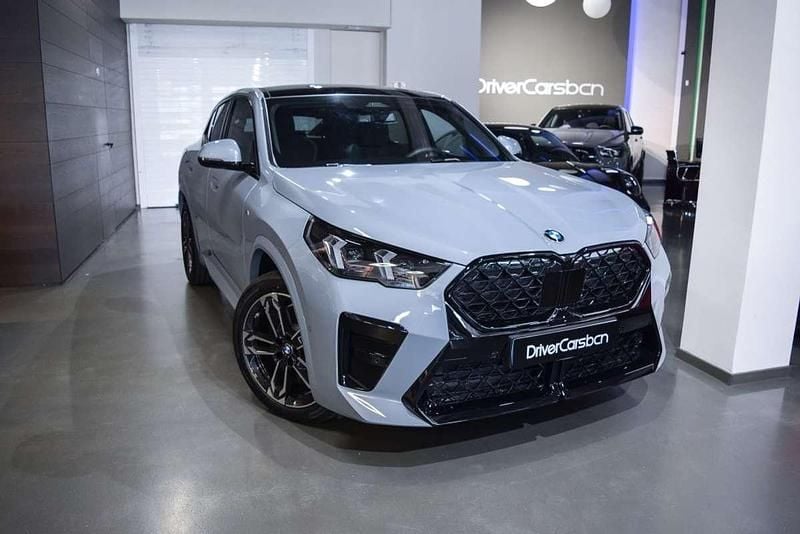 Gris Usado 2025 BMW X2 M Sport SUV | 49.900 € - Imagen 1/4