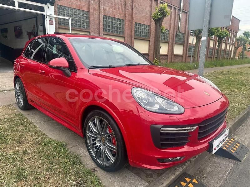 Usado Porsche Cayenne GTS 440 CV (323 kW) 2017 Rojo SUV