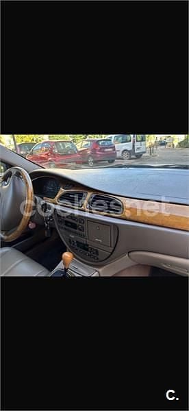 Usado Jaguar S-Type Executive 240 CV (176 kW) 2000 Gris / plata Berlina