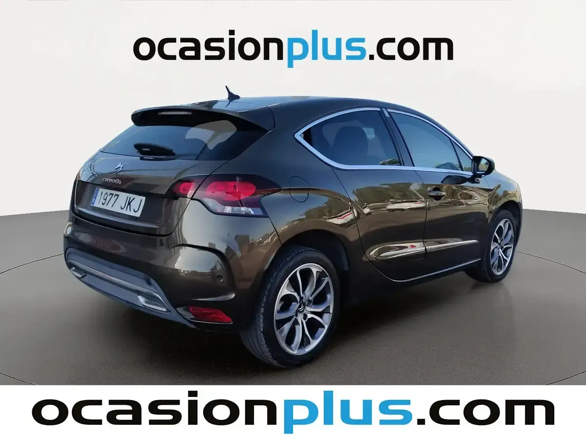 Usado Citroën DS4 Style 114 CV (83 kW) 2015 Marrón Utilitario