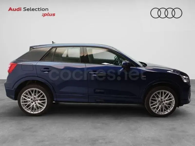 Usado Audi Q2 Ambiente 150 CV (110 kW) 2025 Azul SUV