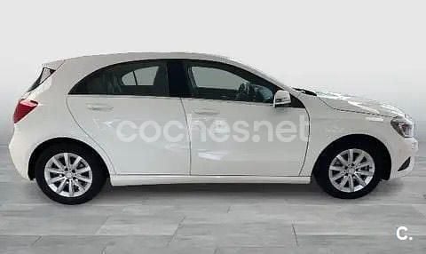 Usado Mercedes A180 Style 109 CV (80 kW) 2013 Blanco Berlina