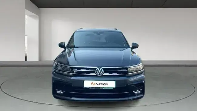 Usado VW Tiguan Sportline 190 CV (139 kW) 2019 Gris SUV