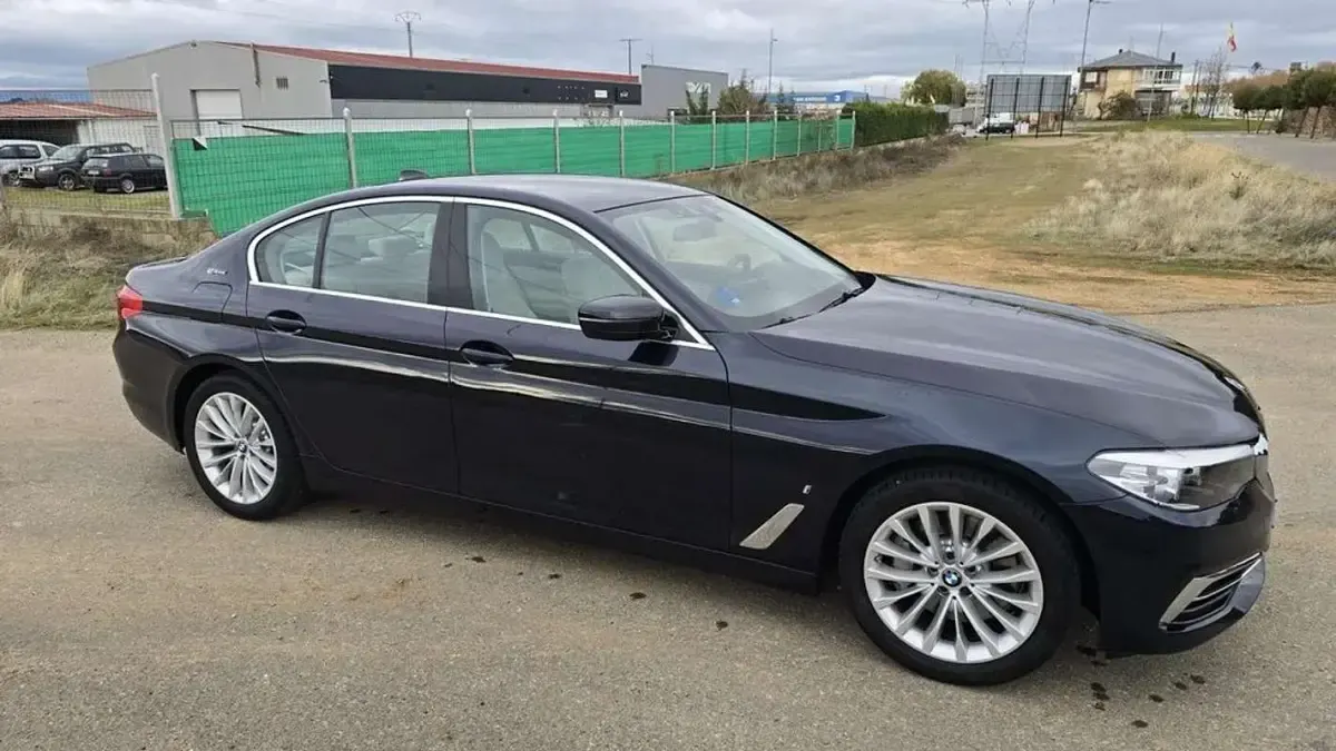 Usado BMW 530e iPerformance 252 CV (185 kW) 2018 Azul Berlina