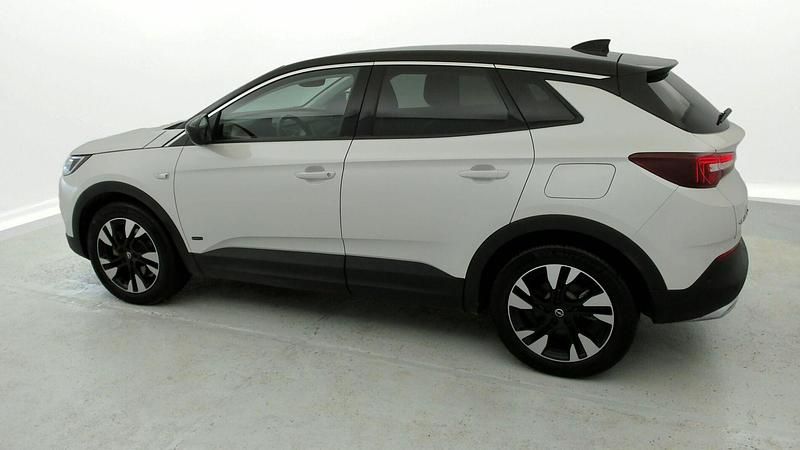 Usado Opel Grandland X Ultimate 300 CV (220 kW) 2021 Blanco antartico / techo negro SUV
