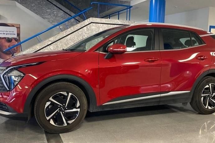 Usado Kia Sportage 116 CV (85 kW) 2024 Rojo SUV