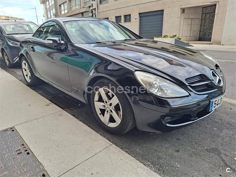 Usado Mercedes SLK200 163 CV (119 kW) 2006 Negro Descapotable
