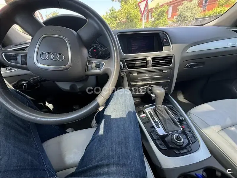 Usado Audi Q5 170 CV (125 kW) 2010 Gris / plata SUV