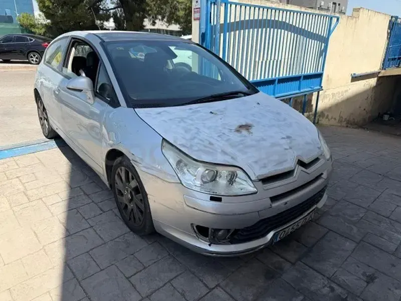 Usado Citroën C4 VTR Sport 110 CV (80 kW) 2005 Amarillo Berlina