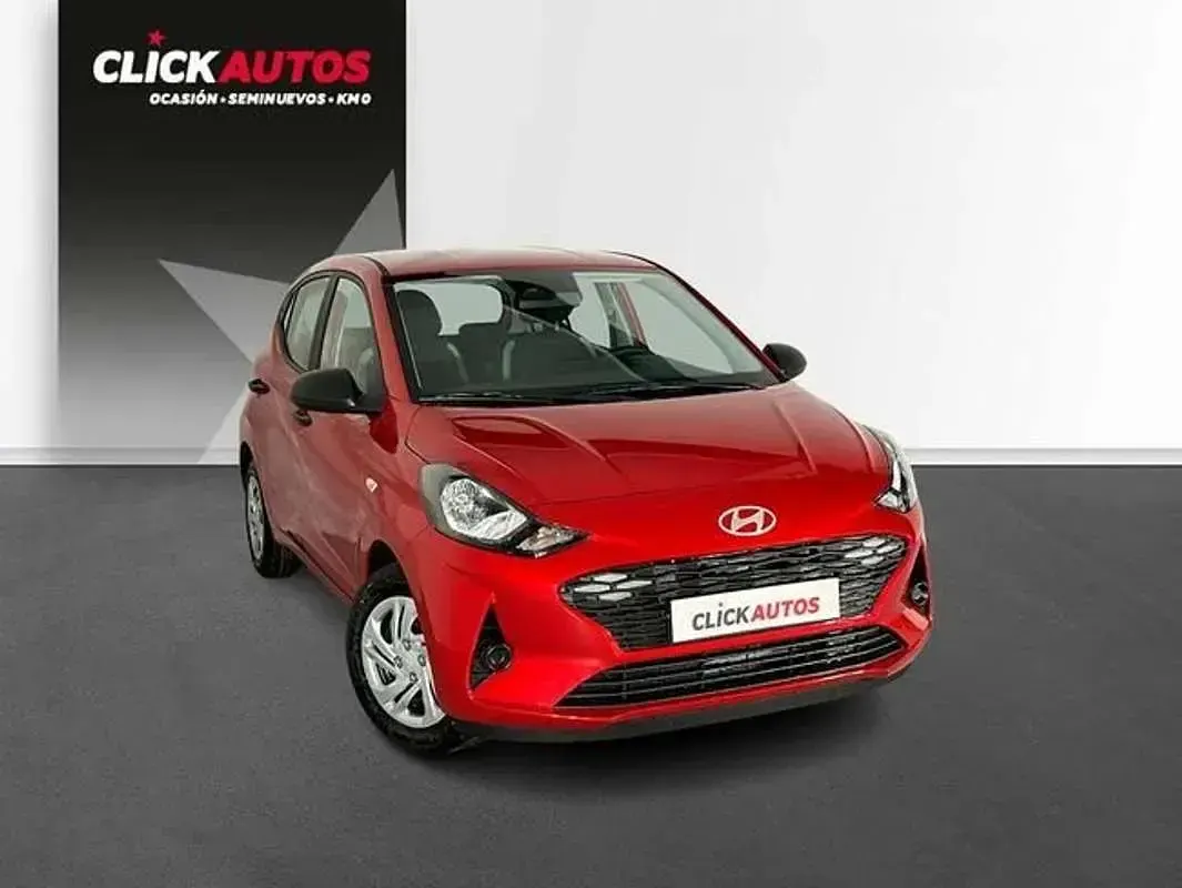 Usado Hyundai i10 63 CV (46 kW) 2024 Rojo Utilitario