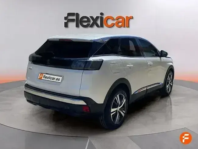 Usado Peugeot 3008 Allure 130 CV (95 kW) 2021 Blanco SUV