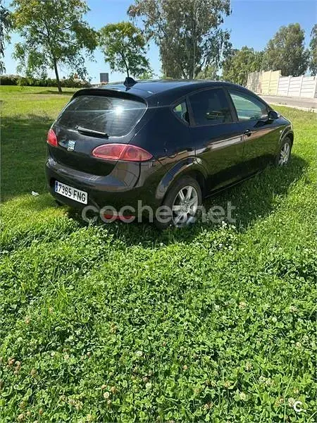 Usado Seat Leon Sport 140 CV (102 kW) 2007 Negro Utilitario