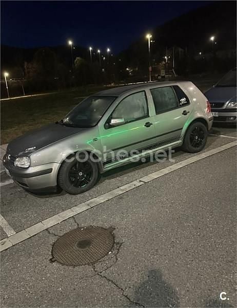Usado VW Golf IV Conceptline 100 CV (73 kW) 2002 Gris / plata Berlina